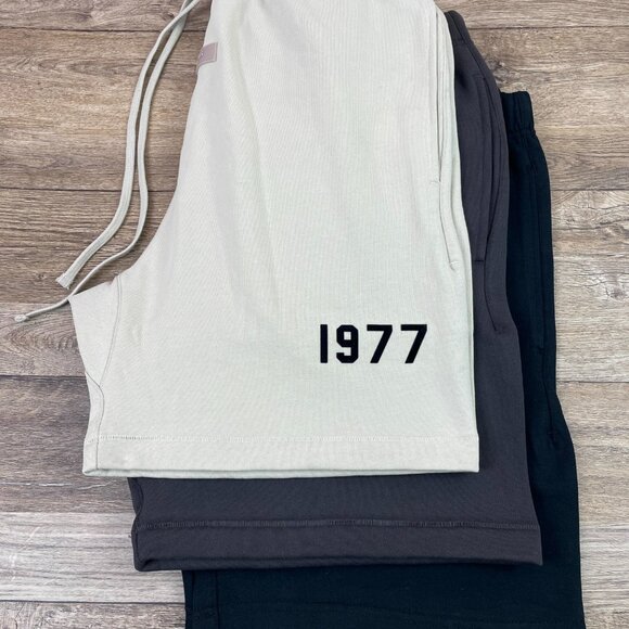Fear of God Essentials 1977 Shorts Iron Spring Summer Season - Picture 6 of 11